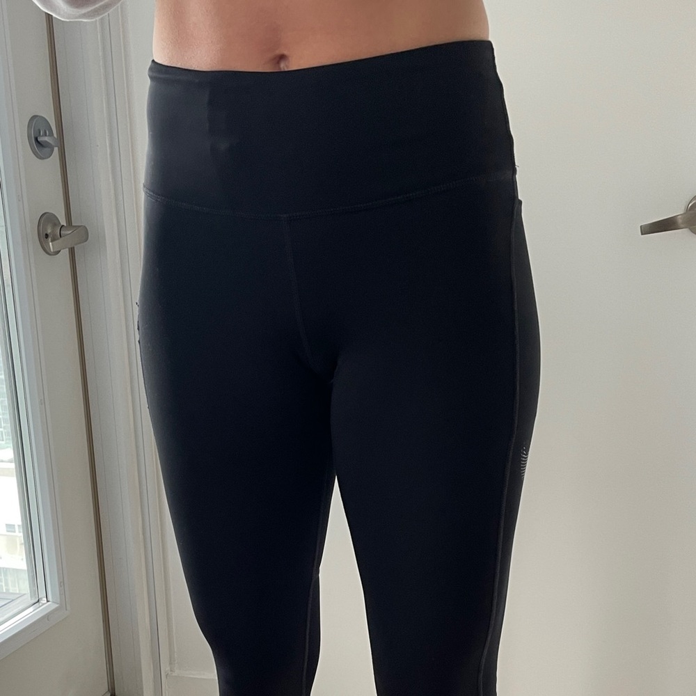 NWOT NIKE Dri-Fit Black Leggings Size S